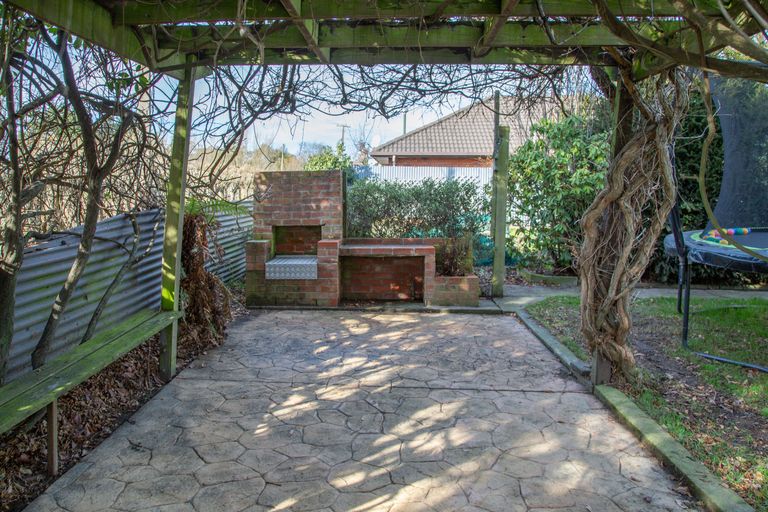 Photo of property in 10b Burnridge Place, Belfast, Christchurch, 8051