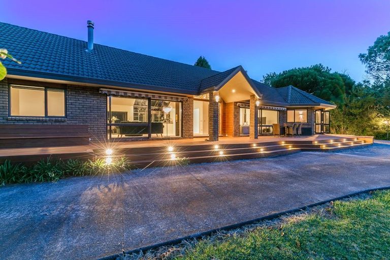 Photo of property in 211 Pine Valley Road, Dairy Flat, Silverdale, 0992