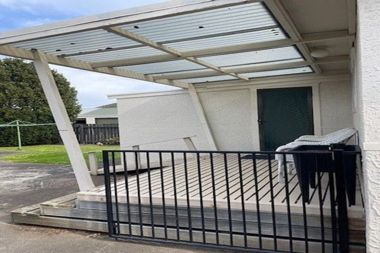 Photo of property in 45 Selwyn Crescent, College Estate, Whanganui, 4500