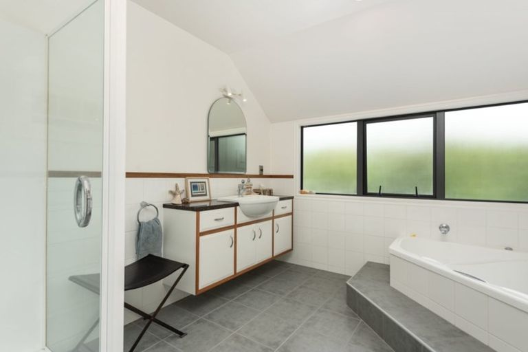 Photo of property in 85 Marine Parade, Mount Maunganui, 3116