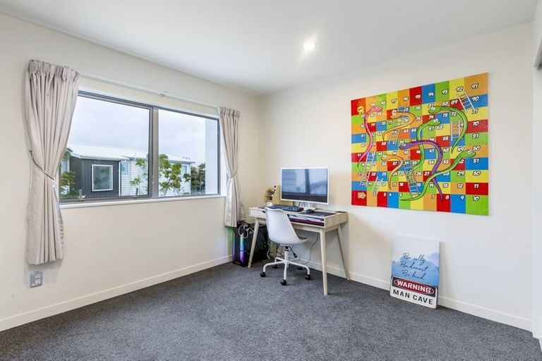 Photo of property in 43 Nautilus Drive, Gulf Harbour, Whangaparaoa, 0930