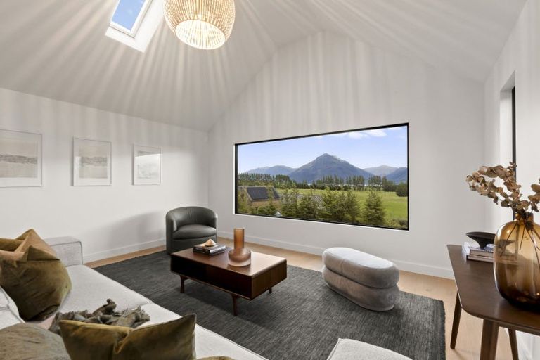 Photo of property in 98 Jacks Point Rise, Jacks Point, Queenstown, 9371