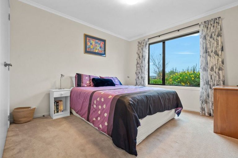 Photo of property in 24 Carrington Drive, Carterton, 5713