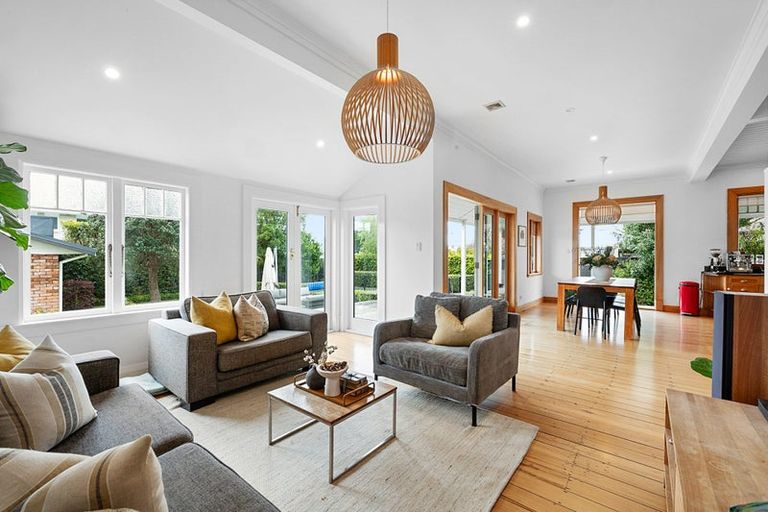 Photo of property in 68 Wallace Place, Westown, New Plymouth, 4310