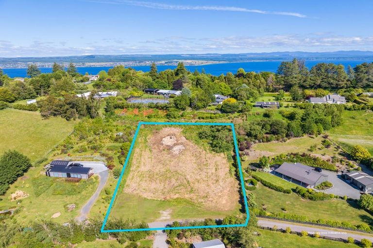 Photo of property in 2/142 Mapara Road, Acacia Bay, Taupo, 3385