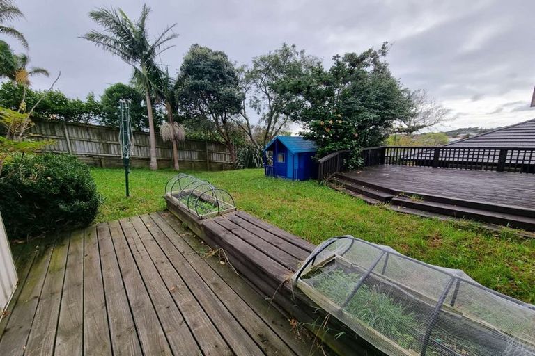 Photo of property in 116 Whangaparaoa Road, Red Beach, 0932