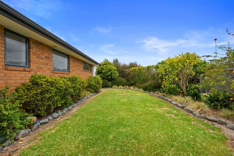 Photo of property in 1611 Kaipara Coast Highway, Kaukapakapa, 0984