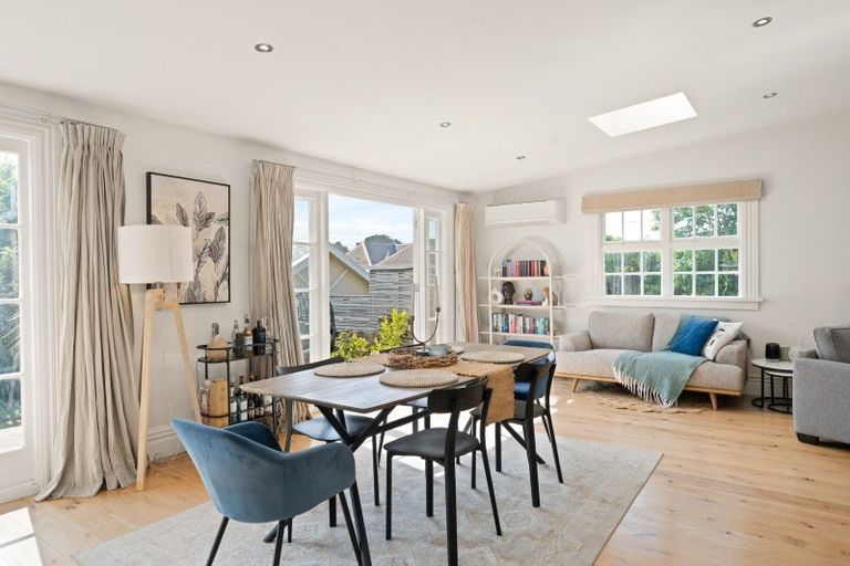 Photo of property in 211 Forbury Road, Saint Clair, Dunedin, 9012