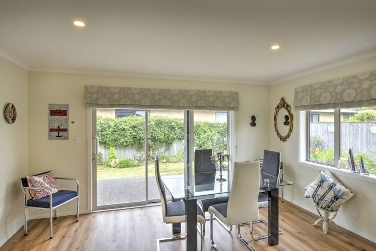 Photo of property in 64 Feist Street, Carterton, 5713