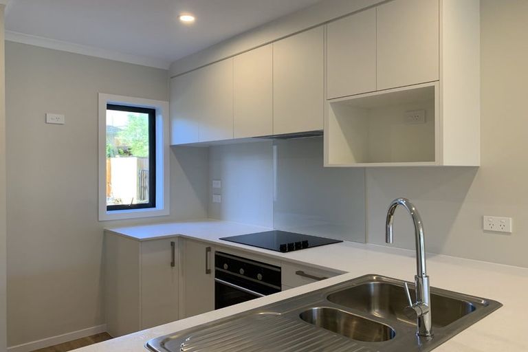 Photo of property in 2/125b Metcalfe Road, Ranui, Auckland, 0612