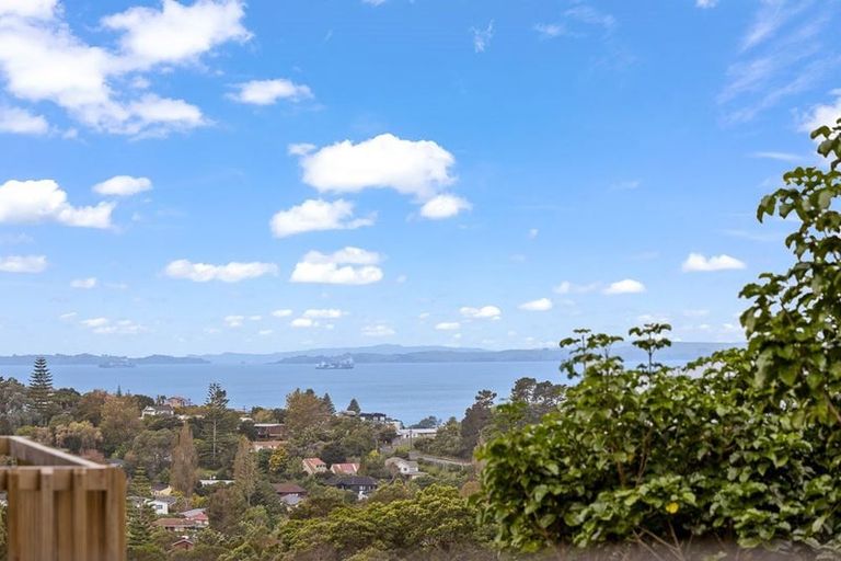 Photo of property in 1/807 East Coast Road, Northcross, Auckland, 0630