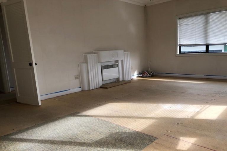 Photo of property in 9a Grande Vue Road, Hillpark, Auckland, 2102