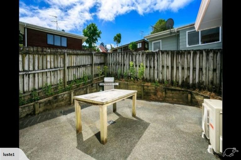 Photo of property in 1/39 Witheford Drive, Bayview, Auckland, 0629