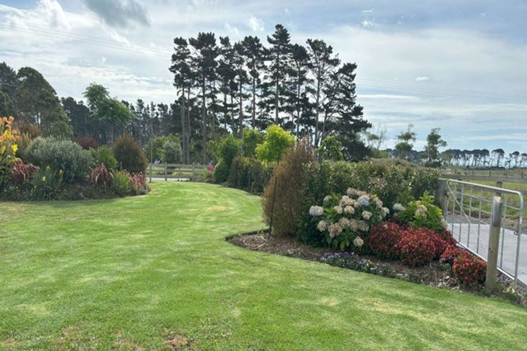 Photo of property in 60 Turangi Road, Motunui, Waitara, 4383