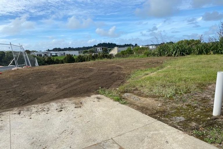 Photo of property in 10 Kakariki Lane, Waiwhakaiho, New Plymouth, 4312