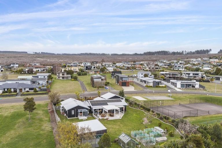 Photo of property in 42 Parekaawa Drive, Motuoapa, Turangi, 3382