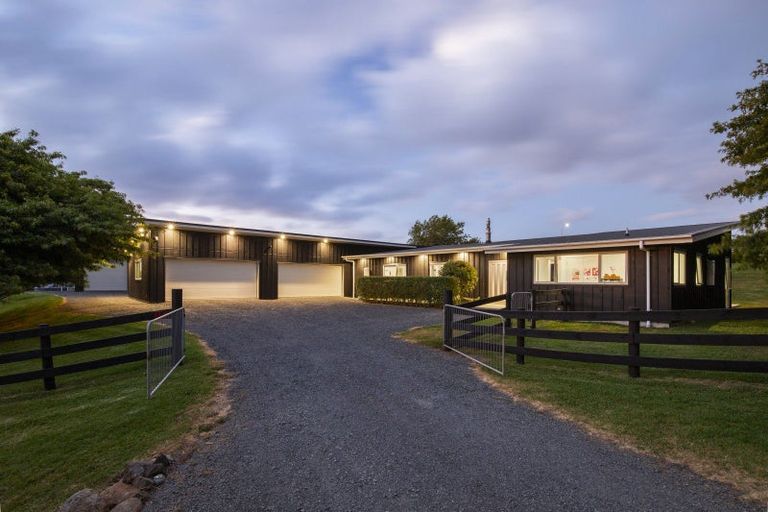 Photo of property in 114 Bombay Road, Bombay, 2675