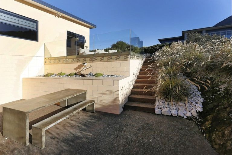 Photo of property in 29 Harbour View Heights, Picton, 7220