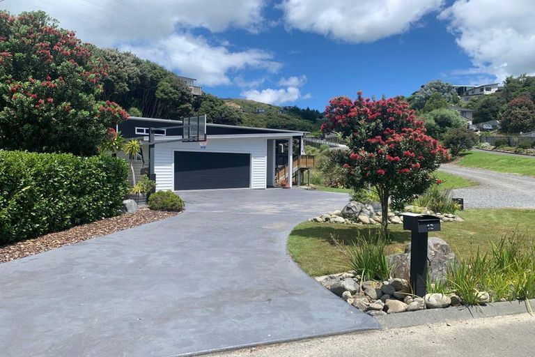 Photo of property in 12 Botany Lane, Whitby, Porirua, 5024