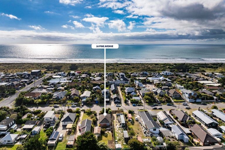 Photo of property in 16 Pine Avenue, New Brighton, Christchurch, 8061