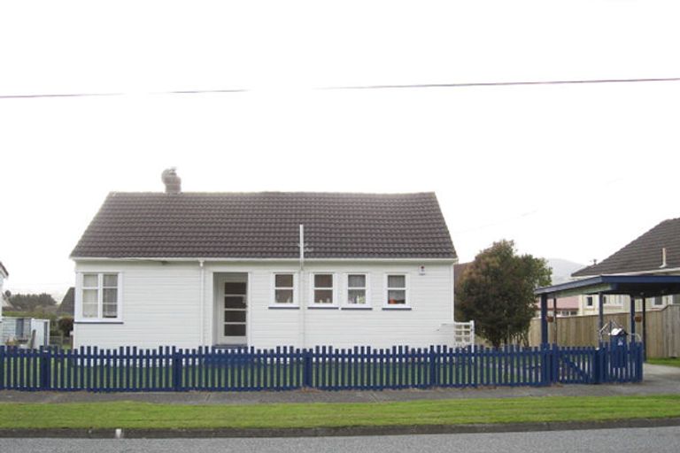 Photo of property in 37 Grierson Street, Naenae, Lower Hutt, 5011