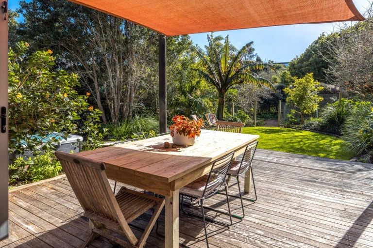 Photo of property in 3 George Street, Surfdale, Waiheke Island, 1081