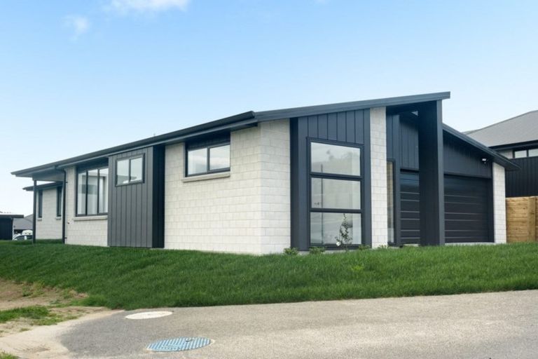 Photo of property in 4 Hera Lane, Pyes Pa, Tauranga, 3112