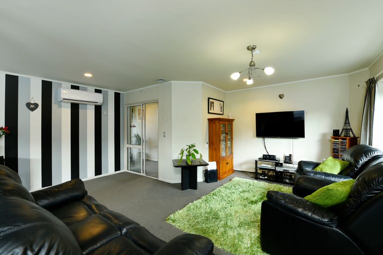 Photo of property in 28 Coleridge Place, Stoke, Nelson, 7011