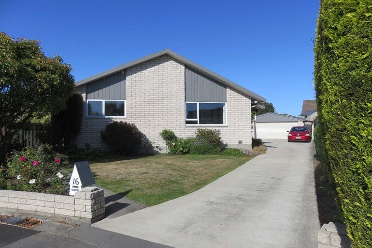 Photo of property in 16 Cam Place, Harewood, Christchurch, 8051