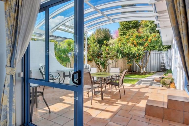 Photo of property in 33a Youngs Road, Papakura, 2110