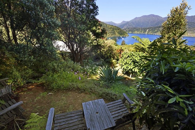 Photo of property in 16 Worlds End Road, Tennyson Inlet, Rai Valley, 7195