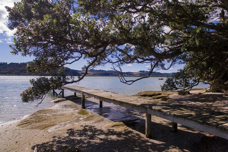 Photo of property in 2826 Tairua Whitianga Road, Kaimarama, Whitianga, 3591