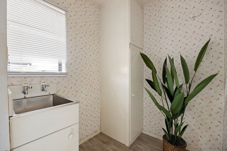 Photo of property in 6a Mahana Road, St Andrews, Hamilton, 3200