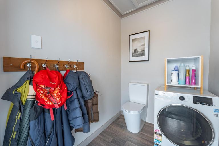 Photo of property in 30 Timaru Road, Waimate, 7924