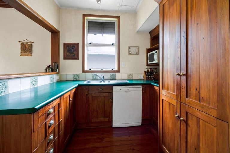 Photo of property in 17 Caplen Street, Hawera, 4610