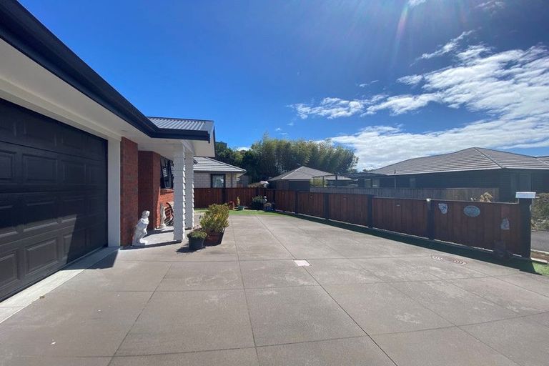 Photo of property in 18 Nukuroa Close, Waitara, 4320