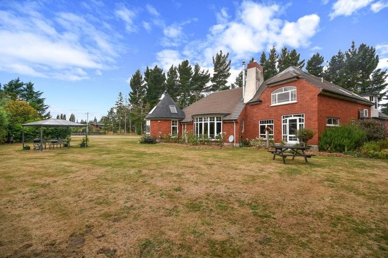 Photo of property in 21 Helensbrook Road, Milton, 9220