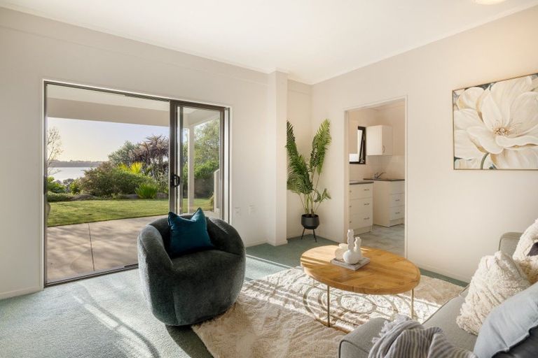 Photo of property in 17 Tinopai Drive, Omokoroa, 3114