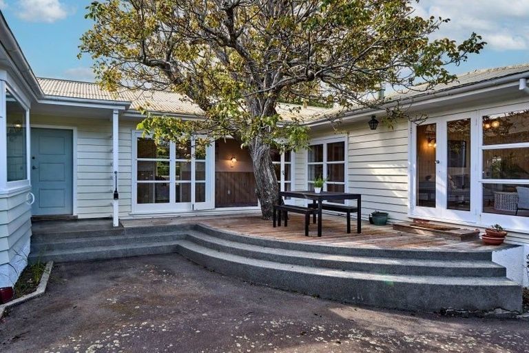 Photo of property in 65 Queens Grove, Hutt Central, Lower Hutt, 5010