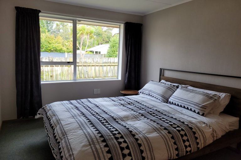 Photo of property in 42 Westmere Place, Manapouri, 9679