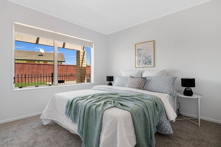 Photo of property in 20 Horlicks Place, Randwick Park, Auckland, 2105