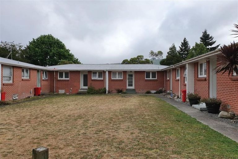 Photo of property in 1033d Fergusson Drive, Clouston Park, Upper Hutt, 5018