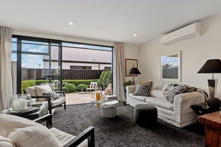 Photo of property in 2 Bretts Road, St Albans, Christchurch, 8052
