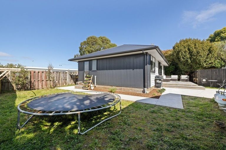 Photo of property in 2/19 Tensing Place, Sockburn, Christchurch, 8042