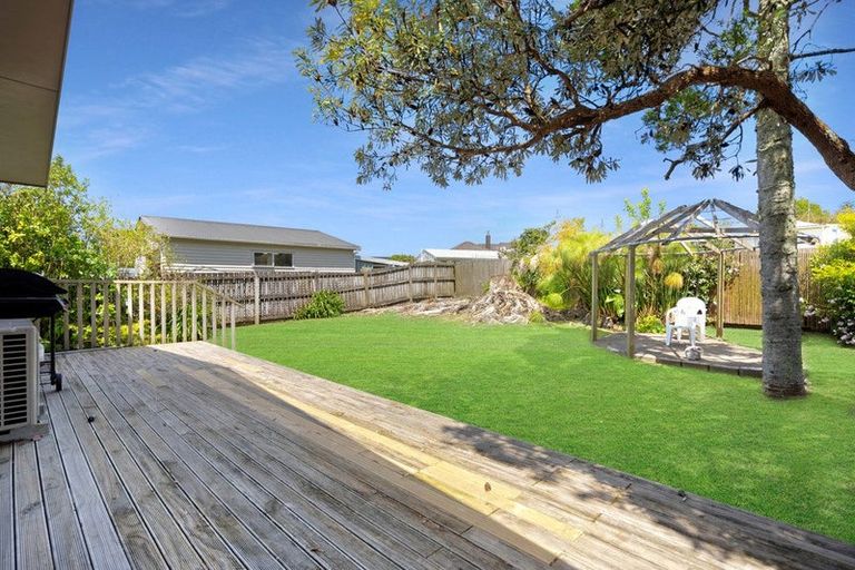 Photo of property in 7 Jillian Drive, Ranui, Auckland, 0612