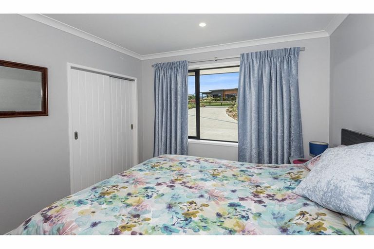 Photo of property in 21 Capstone Place, Te Kamo, Kamo, 0185