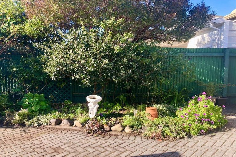 Photo of property in 18 Hector Street, Petone, Lower Hutt, 5012