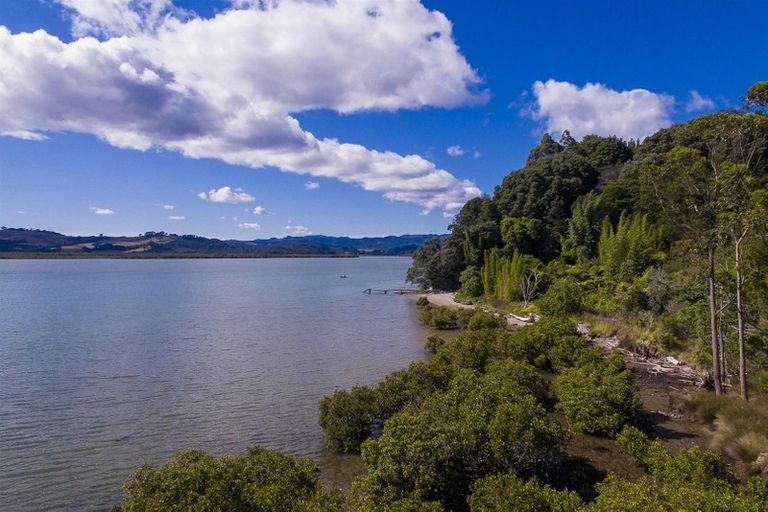 Photo of property in 2826 Tairua Whitianga Road, Kaimarama, Whitianga, 3591