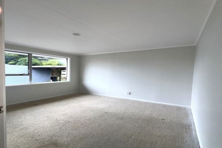 Photo of property in 4 Rahiri Street, Waitara, 4320