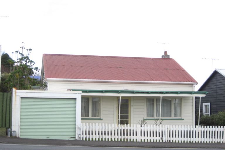 Photo of property in 58 Morley Street, New Plymouth, 4310